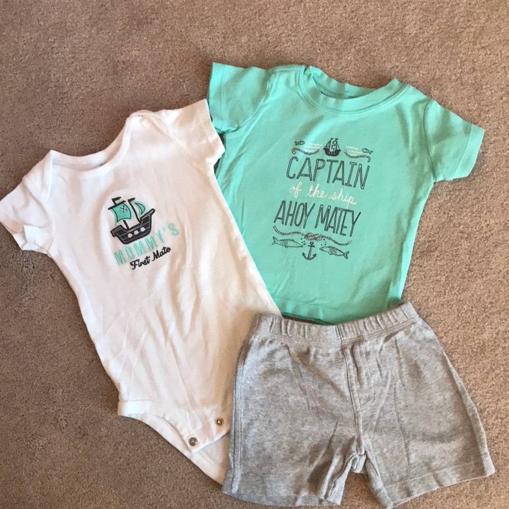 Baby boy set: onesie, Shirt and shorts.